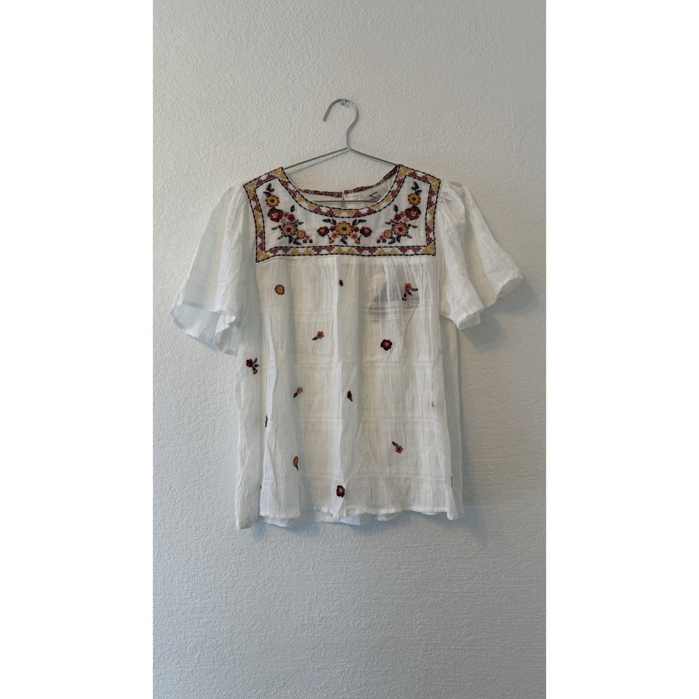 Floral Embroidered White Blouse Lightweight Size Small - Picture 2 of 10